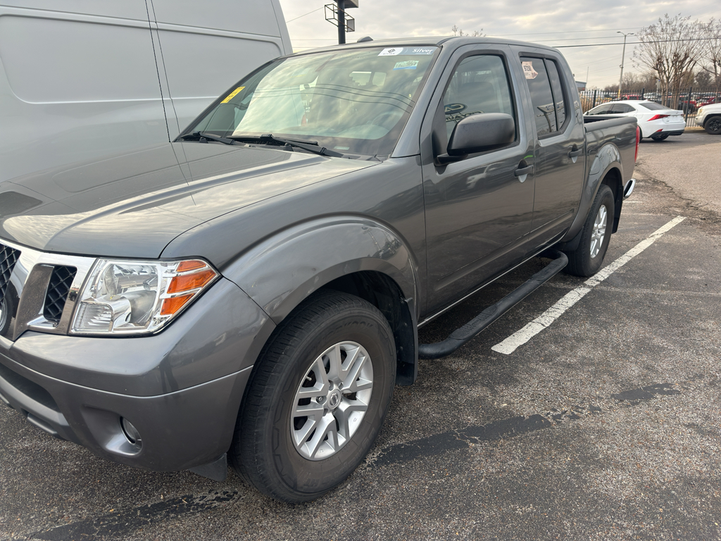 2017 Nissan Frontier SV's photo