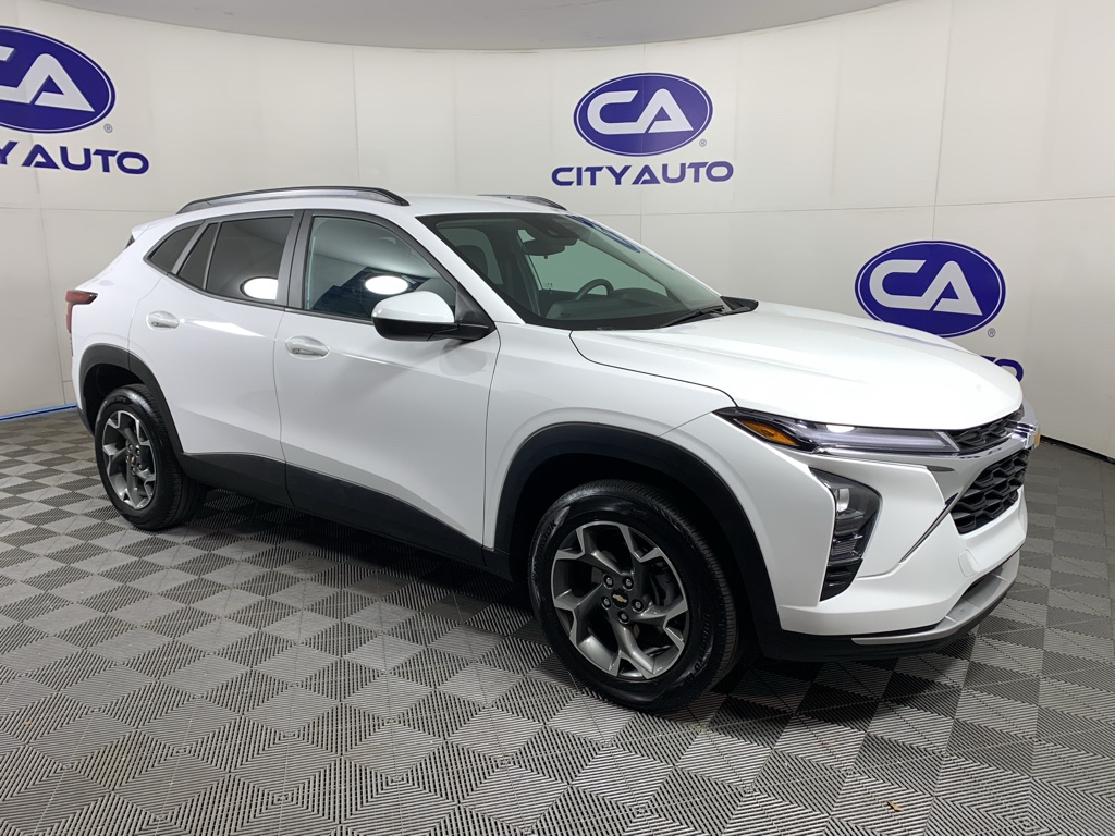 2024 Chevrolet Trax LT's photo