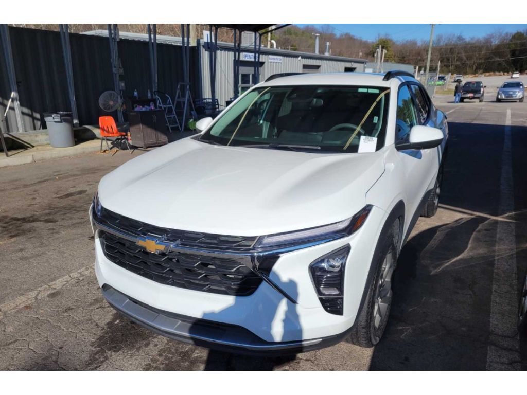 2024 Chevrolet Trax LT's photo