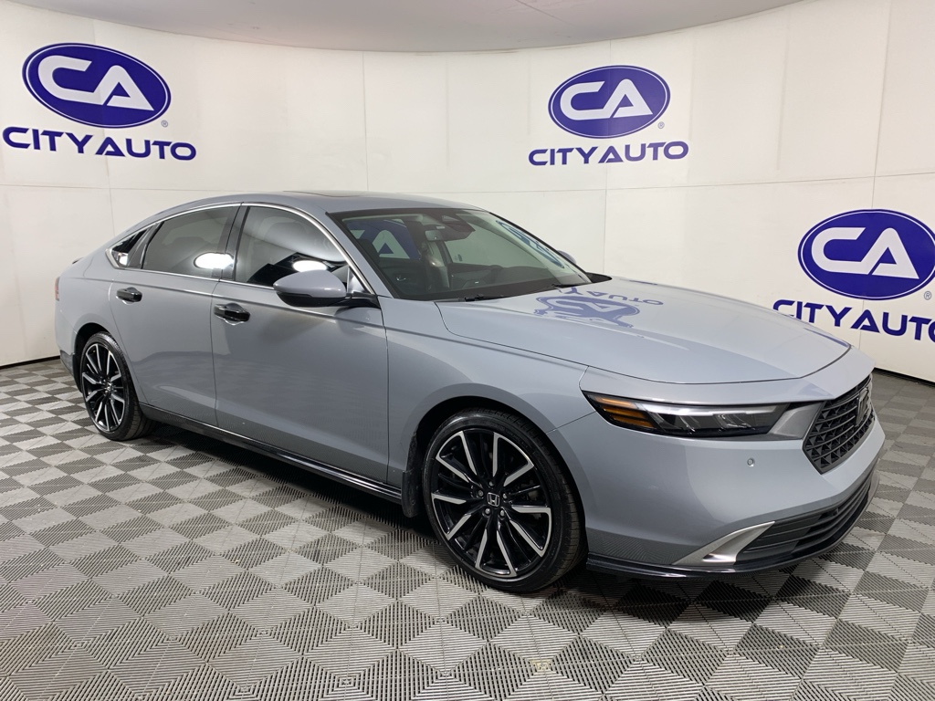 2023 Honda Accord Hybrid Touring's photo