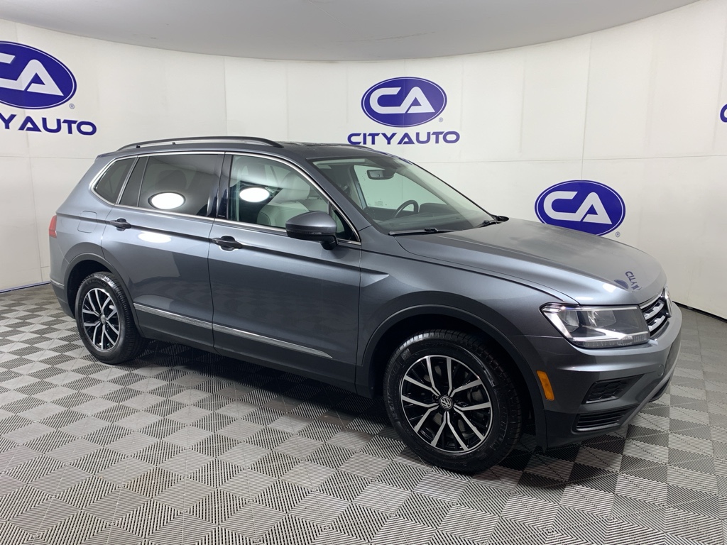 2021 Volkswagen Tiguan SE's photo