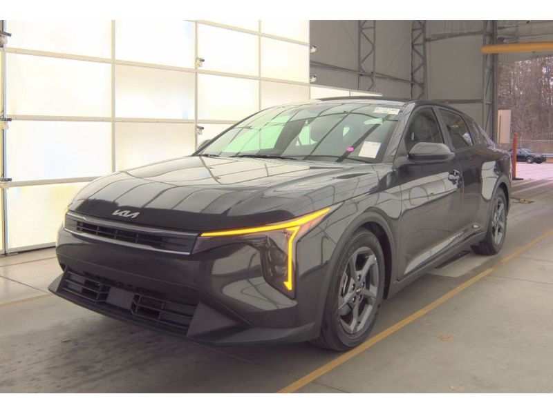 2025 Kia K4 LXS's photo