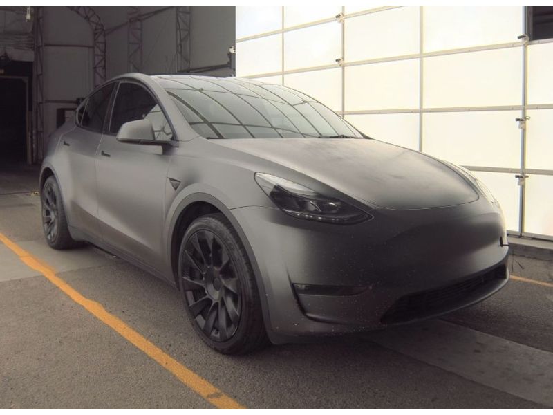 2023 Tesla Model Y Long Range's photo