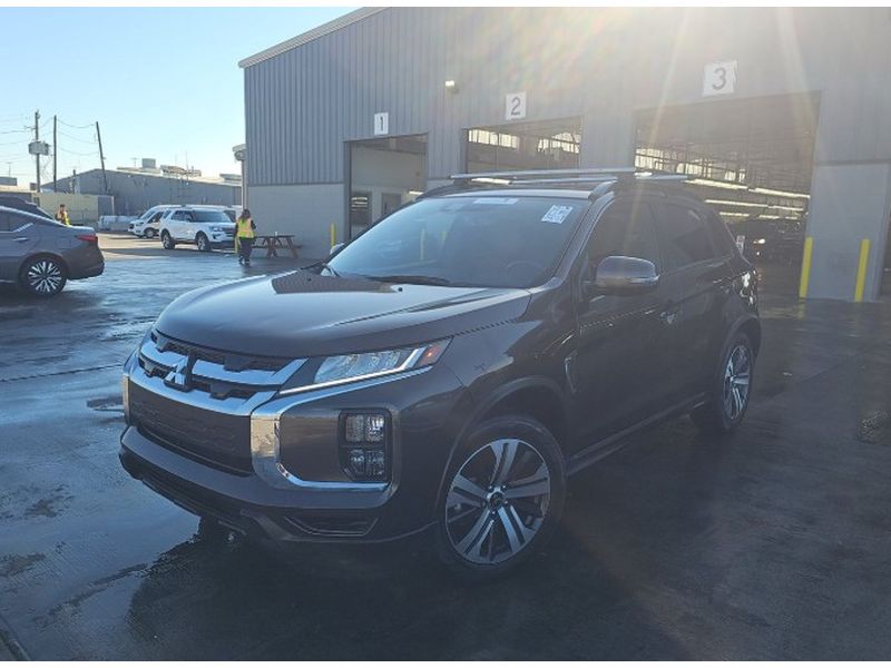 2024 Mitsubishi Outlander SEL's photo