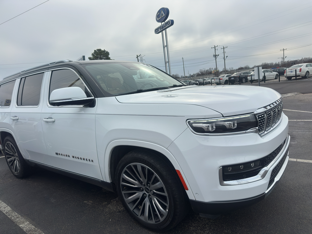 2022 Jeep Grand Wagoneer Series III's photo
