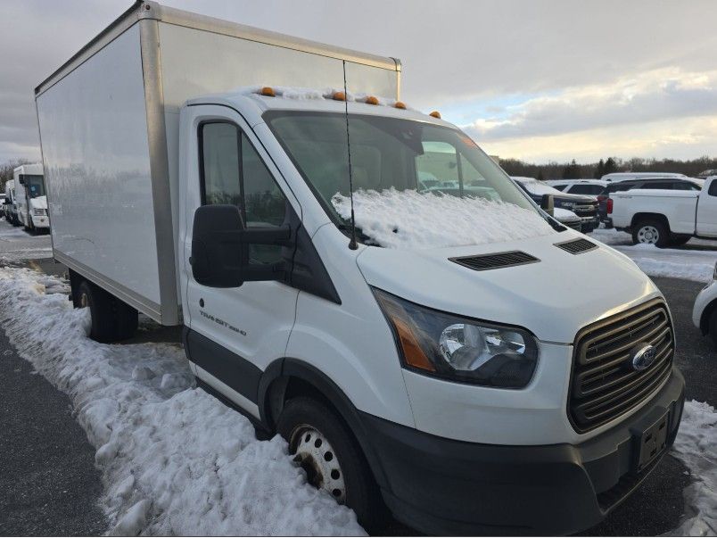 2019 Ford Transit Base's photo