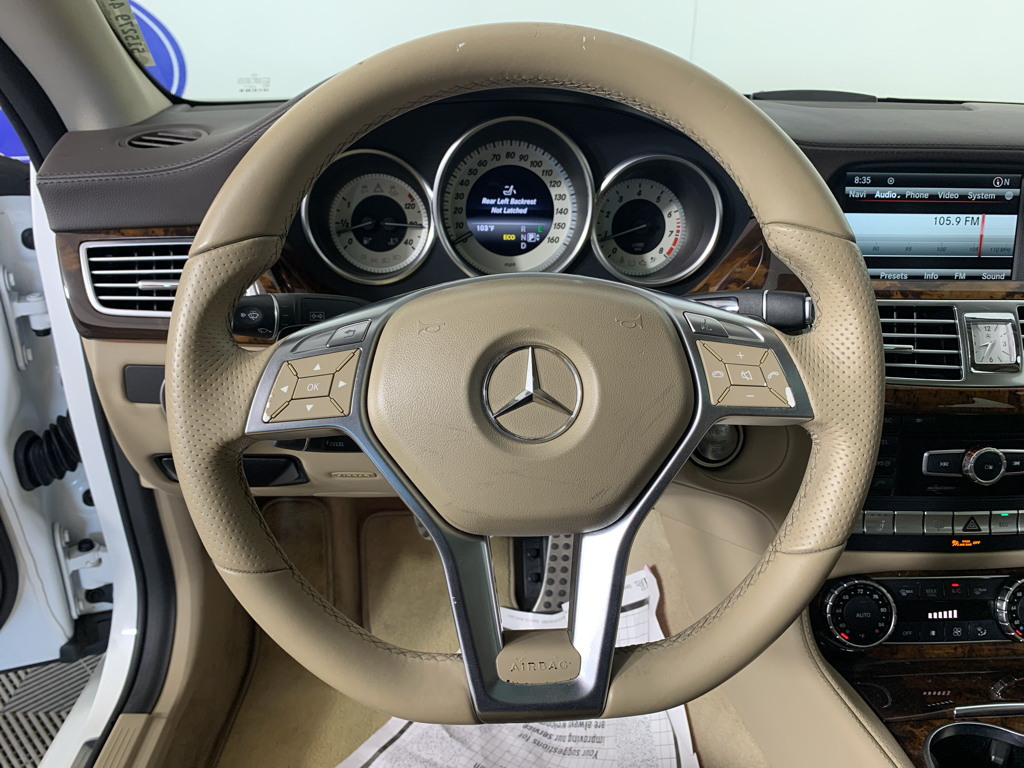 Vehicle photo 21