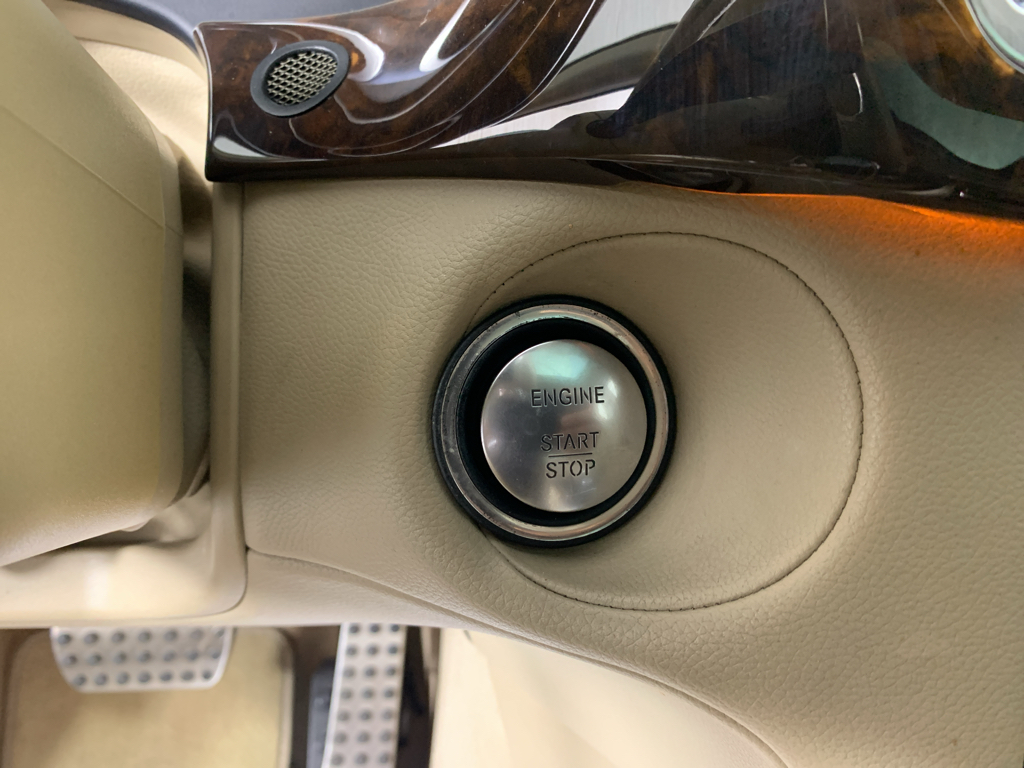 Vehicle photo 17