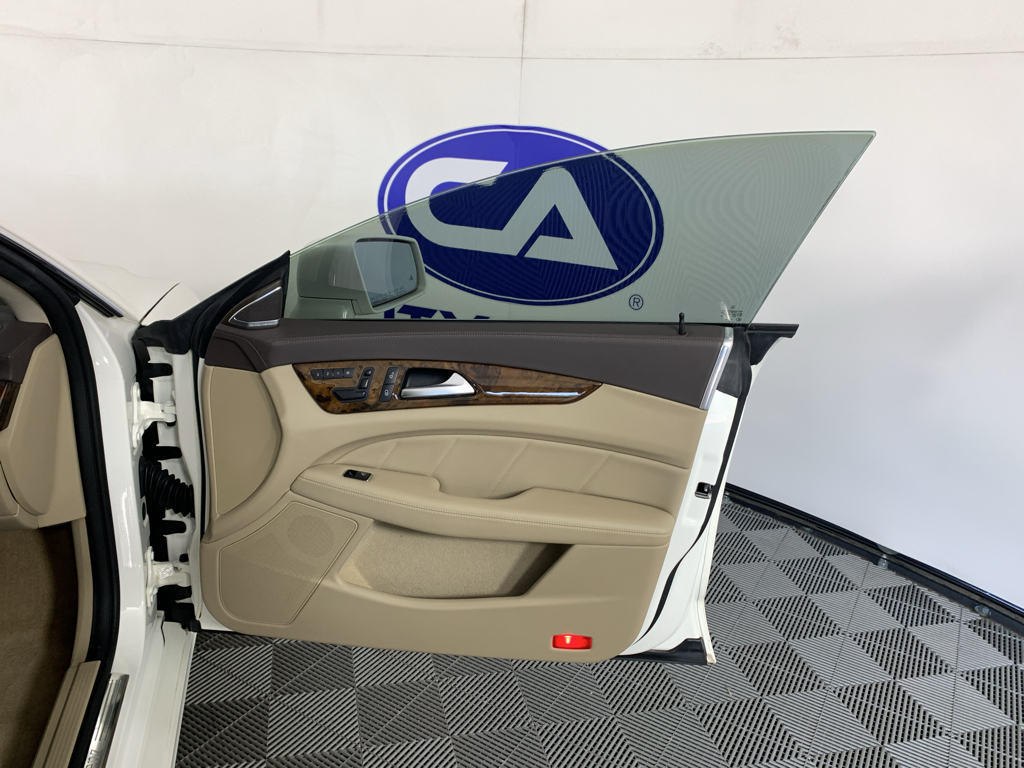 Vehicle photo 36
