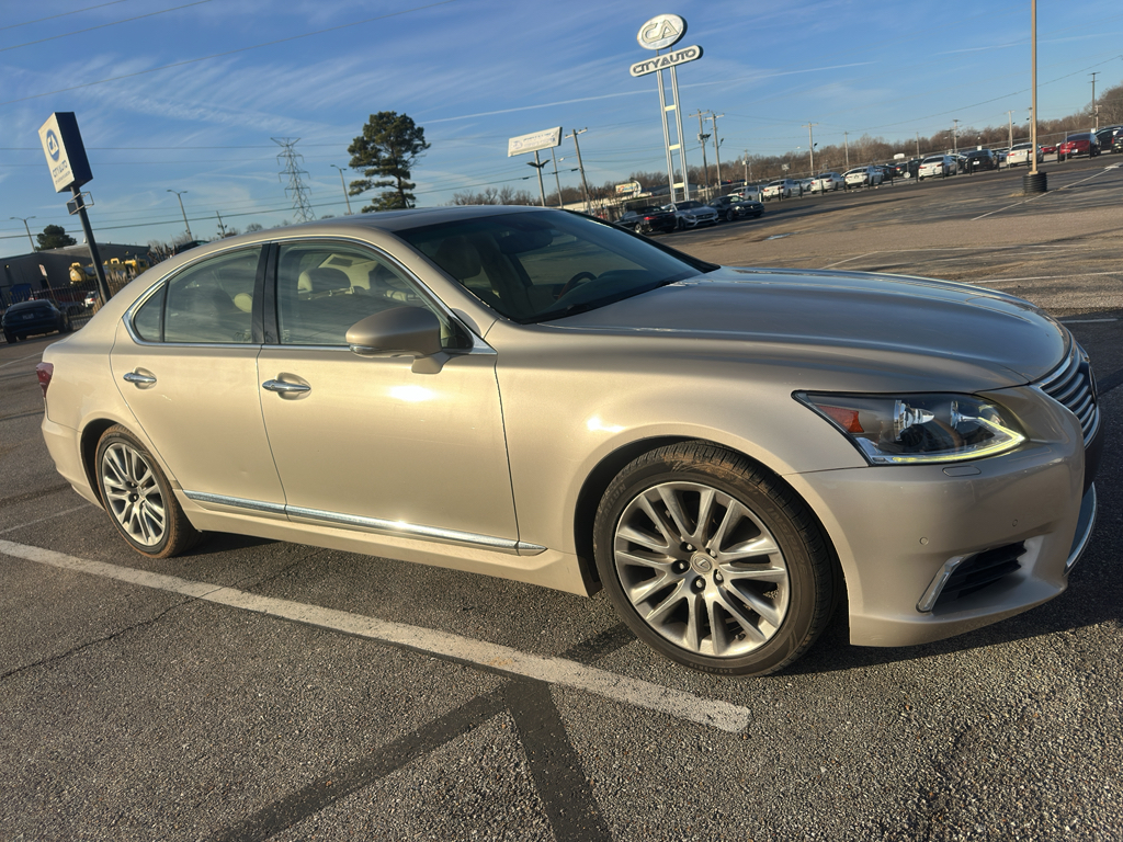 2015 Lexus LS Base