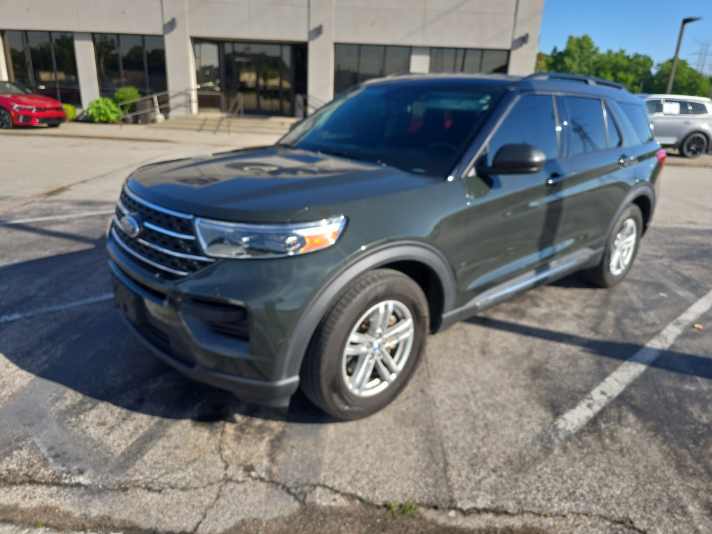 2022 Ford Explorer XLT RWD's photo