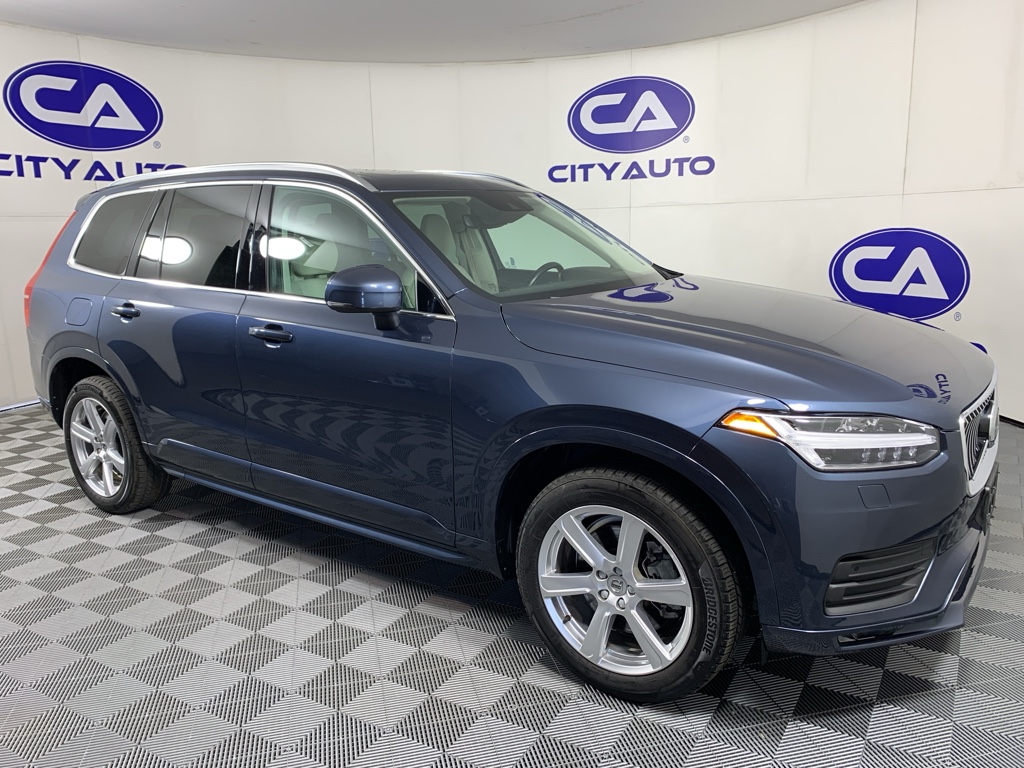Gray (Savile Grey Metallic) 2021 Volvo XC90 T6 Momentum 6-Passenger AWD SUV / Crossover All-Wheel Drive 8-Speed Automatic