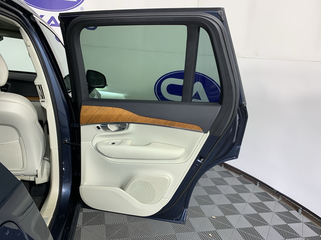 2021 Volvo XC90 Momentum - Photo 38