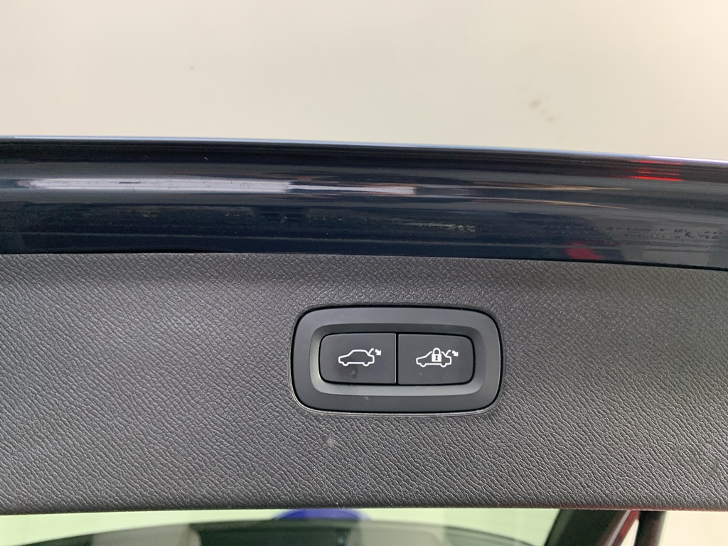 2021 Volvo XC90 Momentum - Photo 37