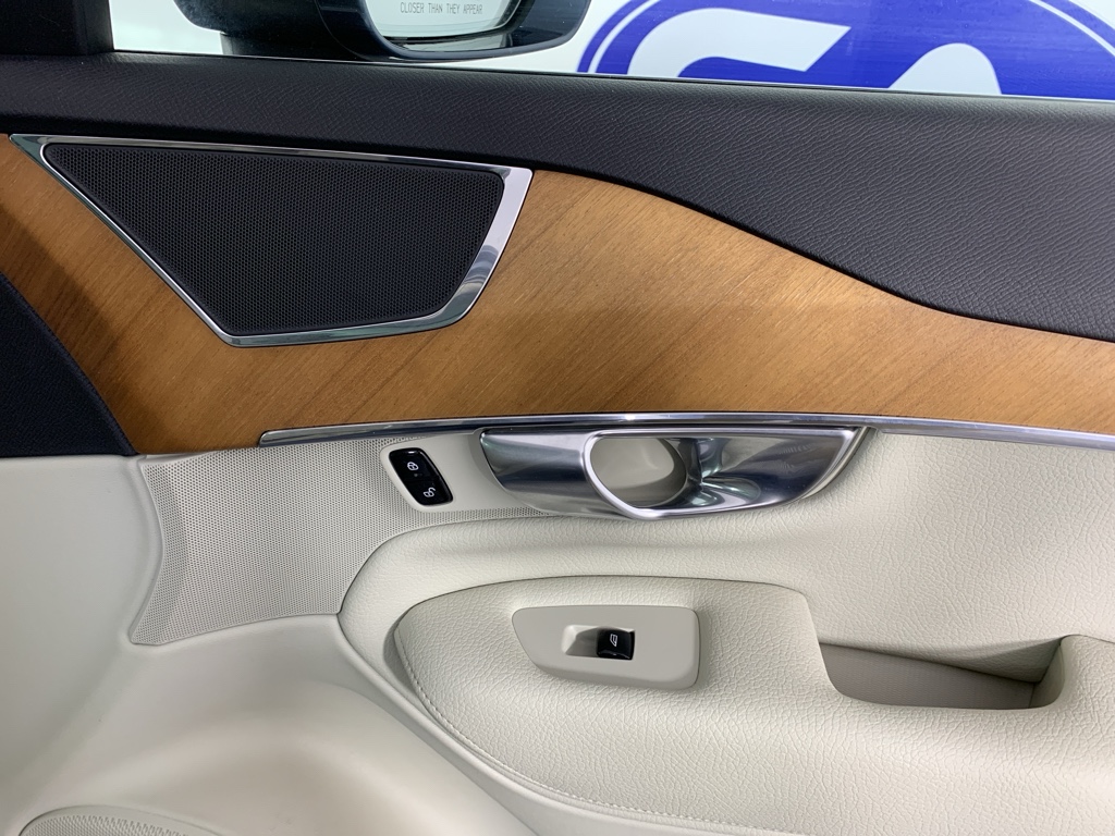 2021 Volvo XC90 Momentum - Photo 42