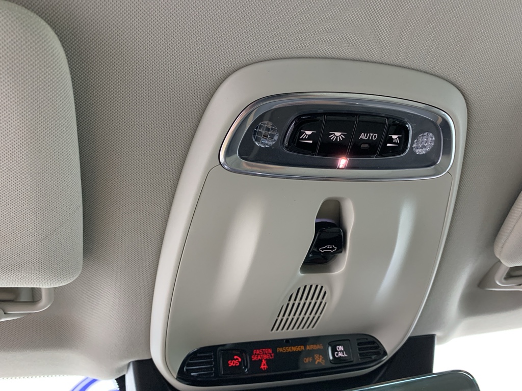 2021 Volvo XC90 Momentum - Photo 28