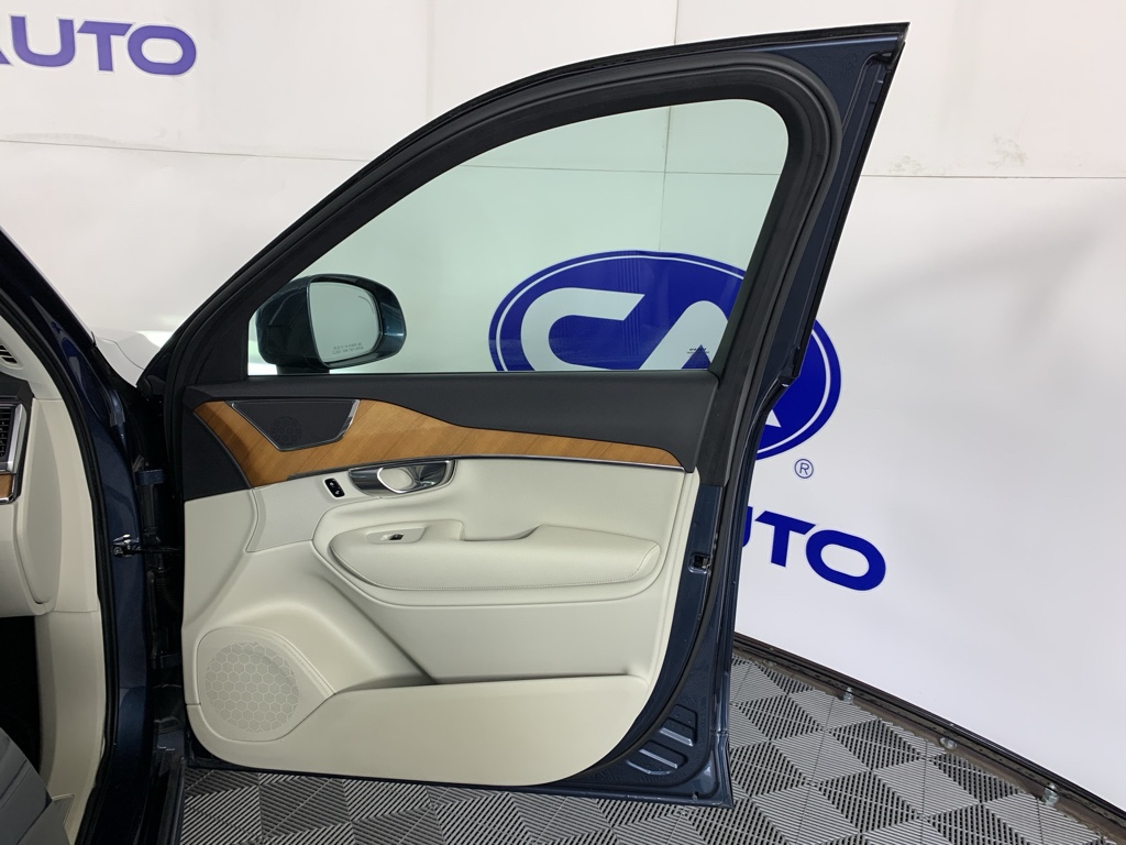 2021 Volvo XC90 Momentum - Photo 41