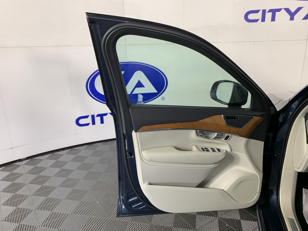 2021 Volvo XC90 Momentum - Photo 14