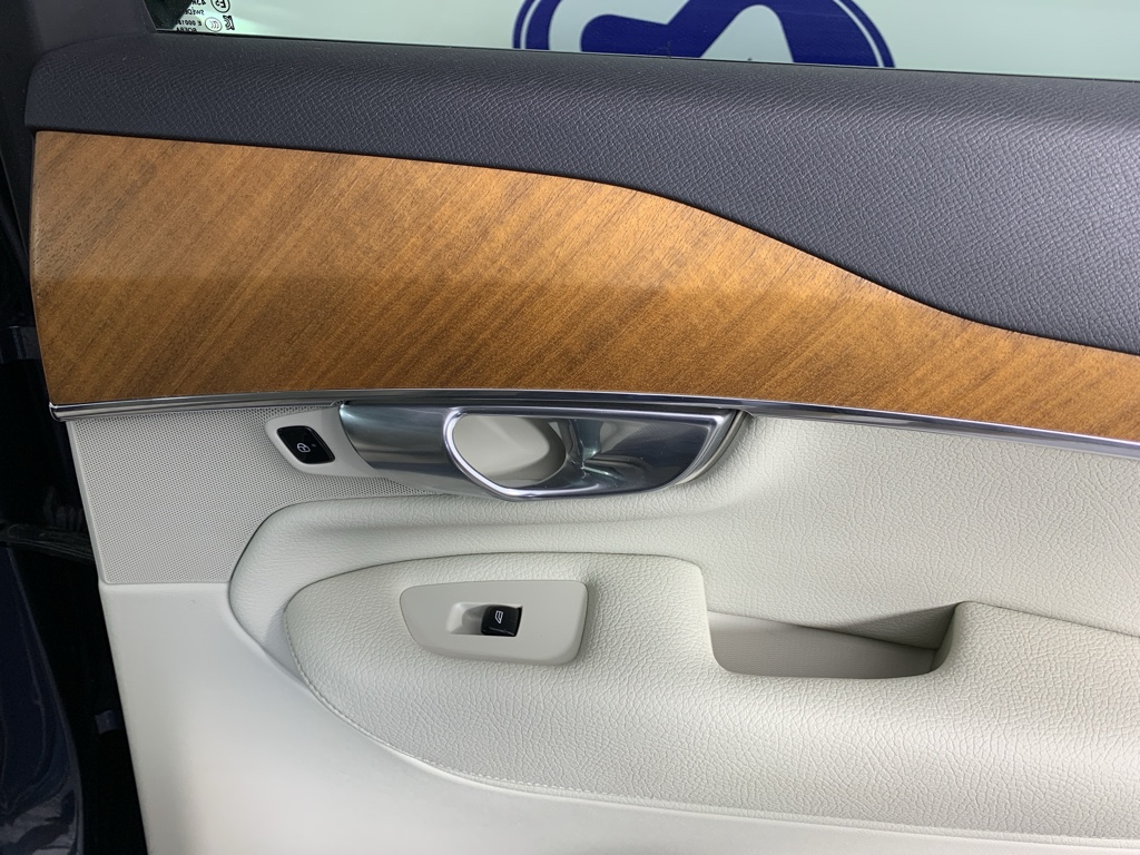 2021 Volvo XC90 Momentum - Photo 39