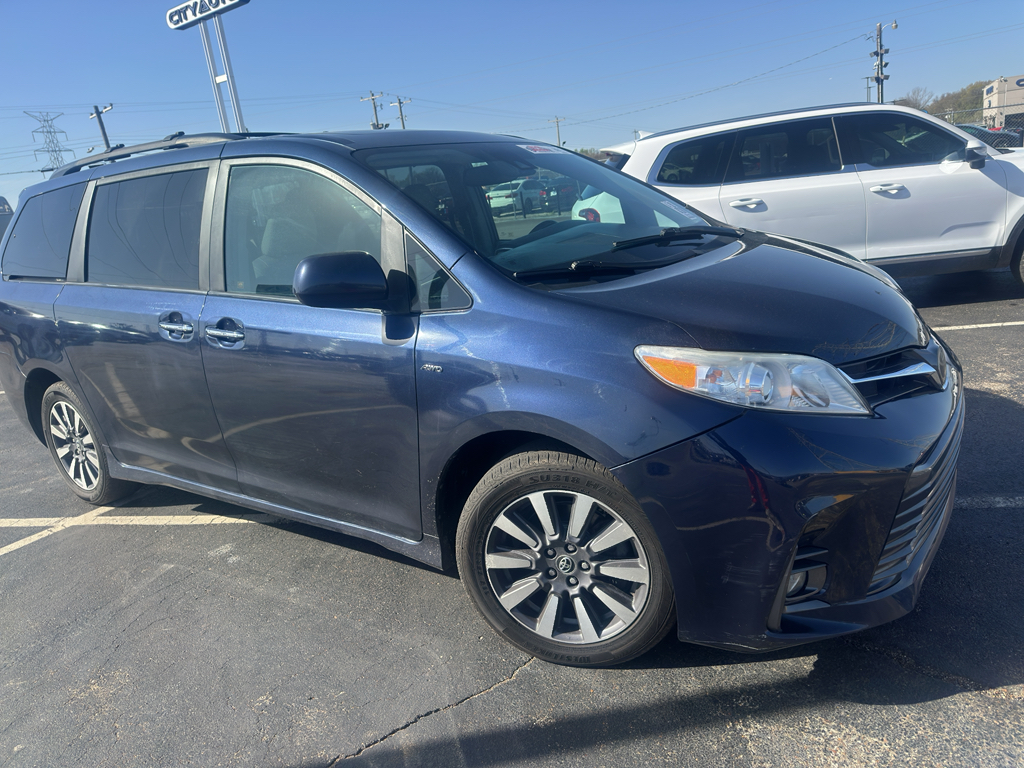 2018 Toyota Sienna XLE Premium