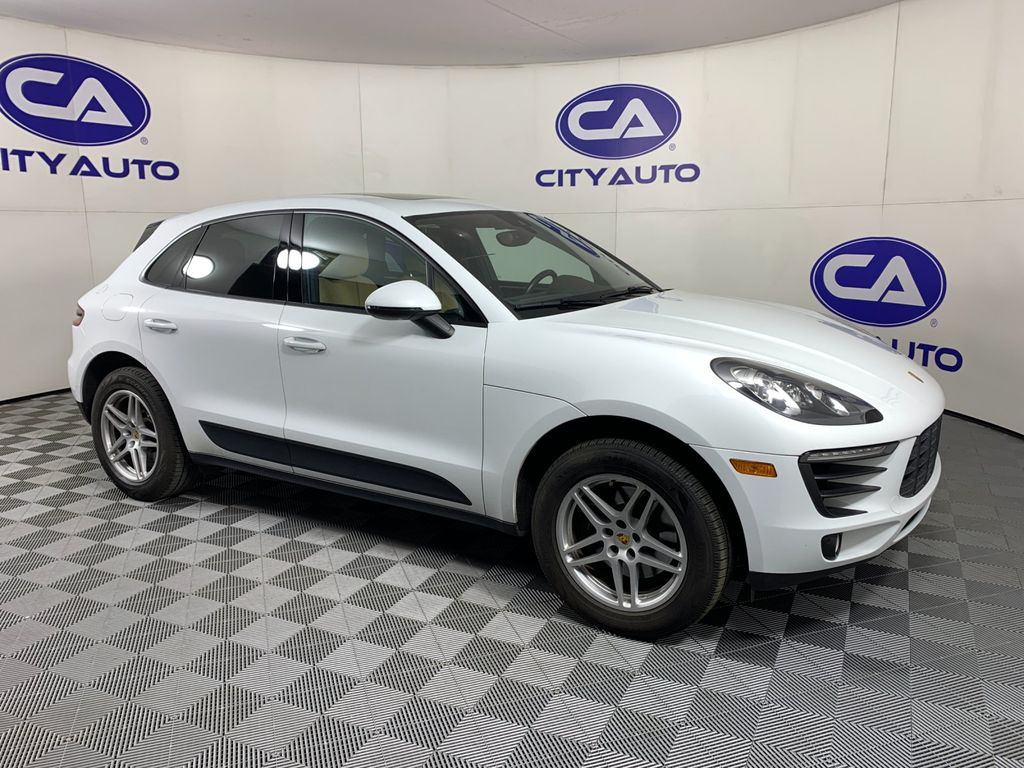 2017 Porsche Macan Base