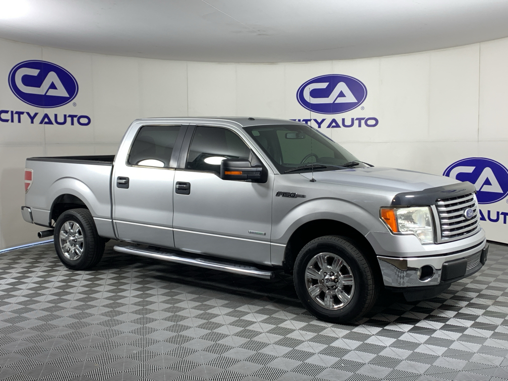 2011 Ford F-150 XLT SuperCrew 145-in's photo