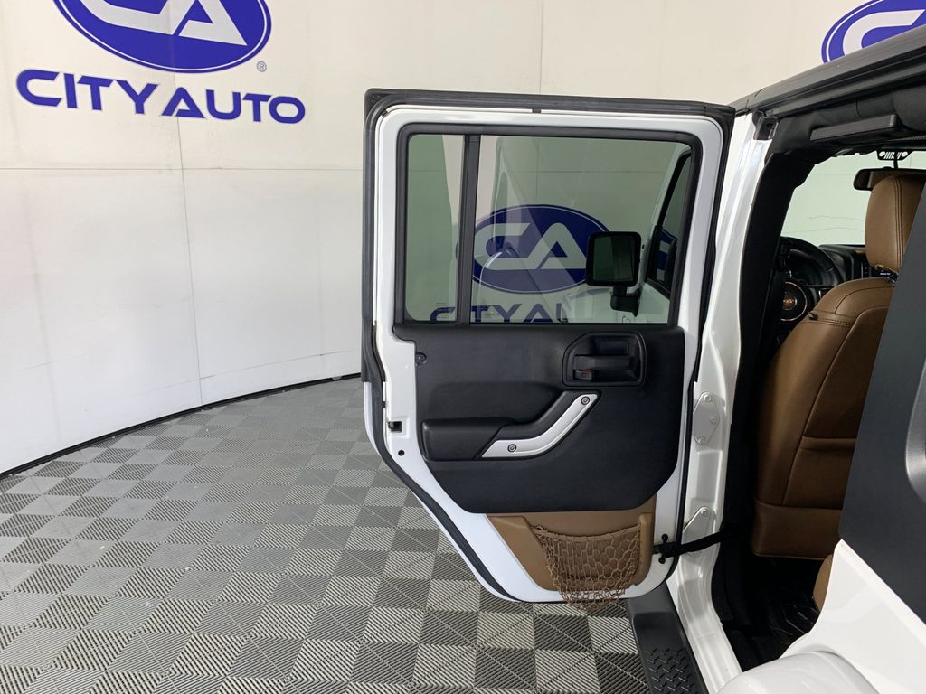 Used 2016 Jeep Wrangler SUV