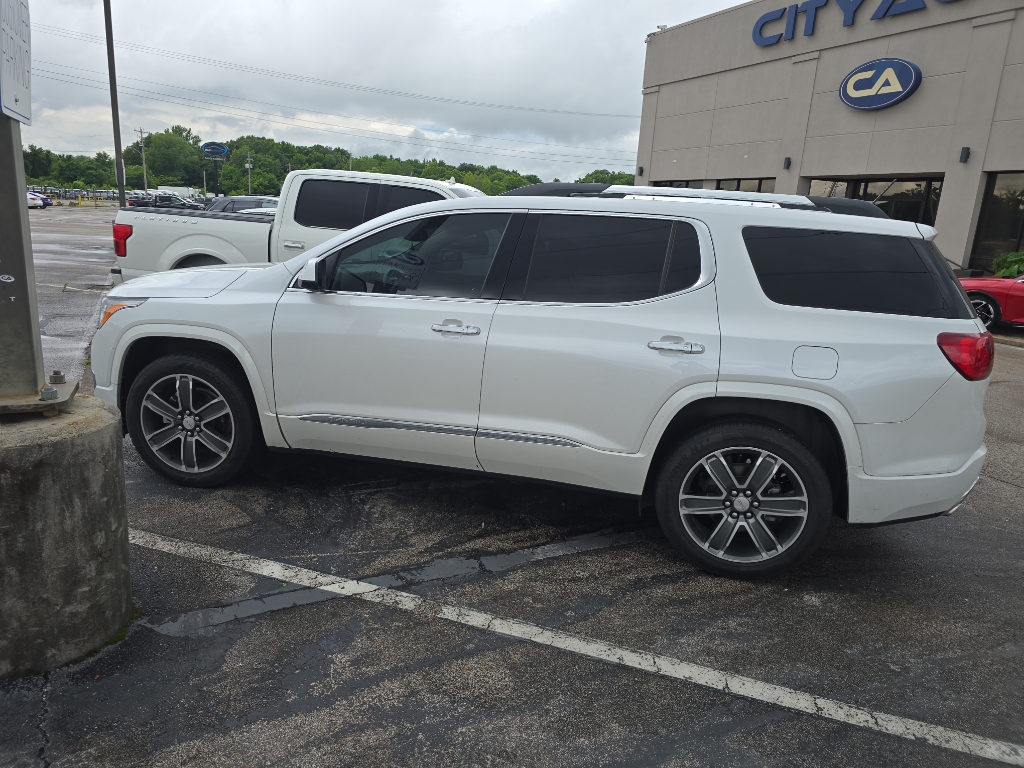 2017 GMC Acadia Denali AWD's photo