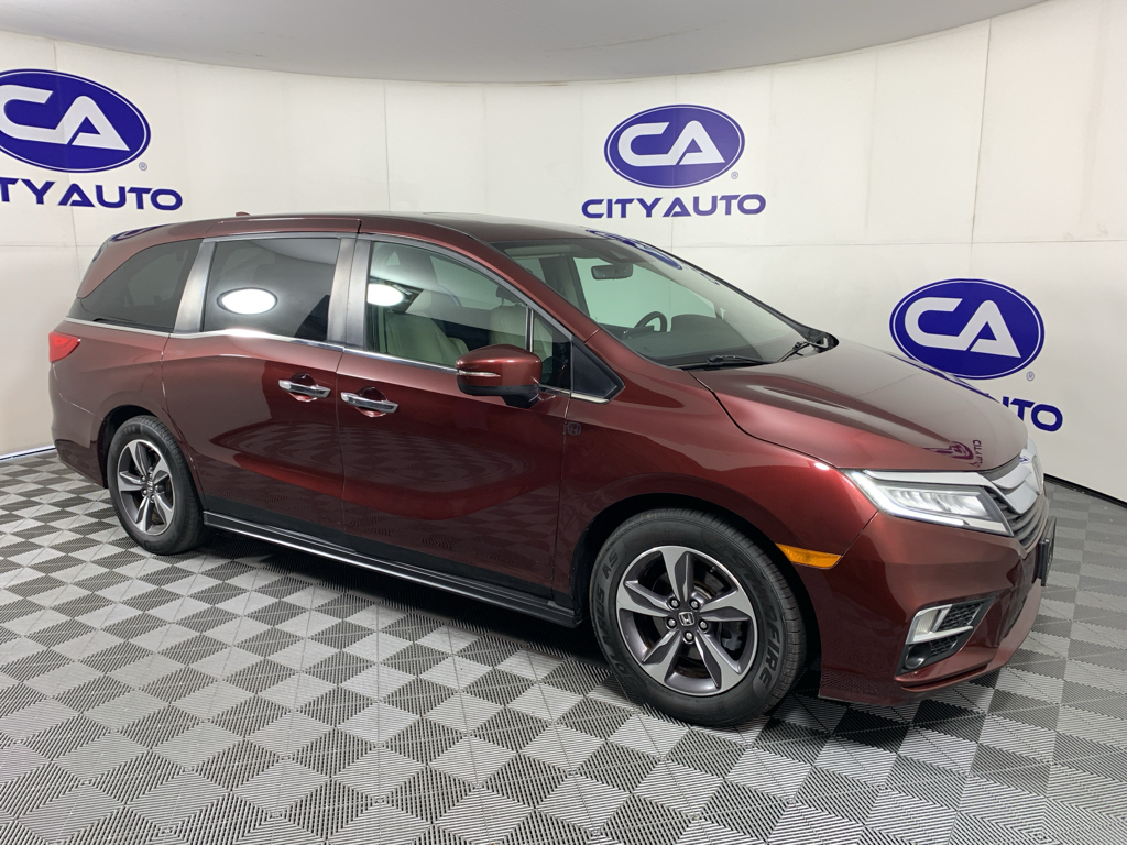 2018 Honda Odyssey Touring's photo