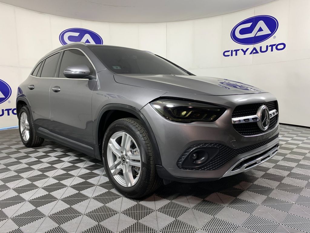 2021 Mercedes-Benz GLA GLA250's photo