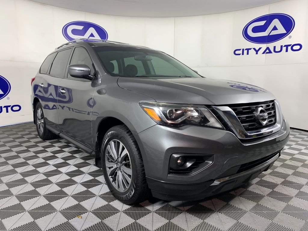 2020 Nissan Pathfinder SV 2WD's photo