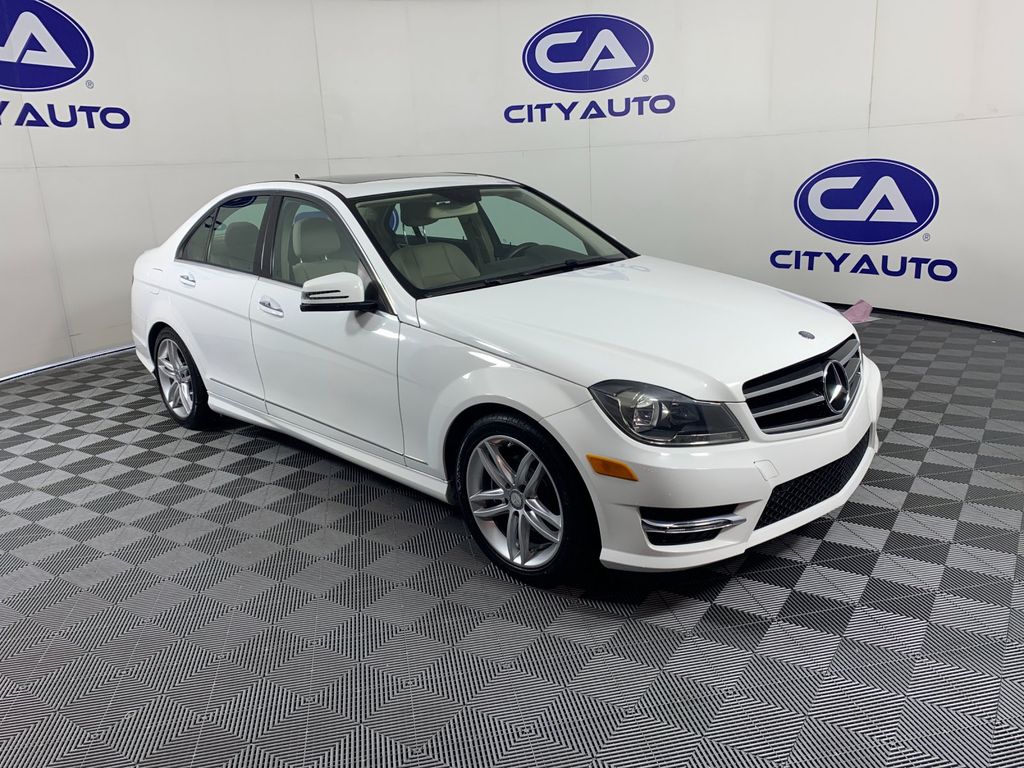 2014 Mercedes-Benz C-Class's photo