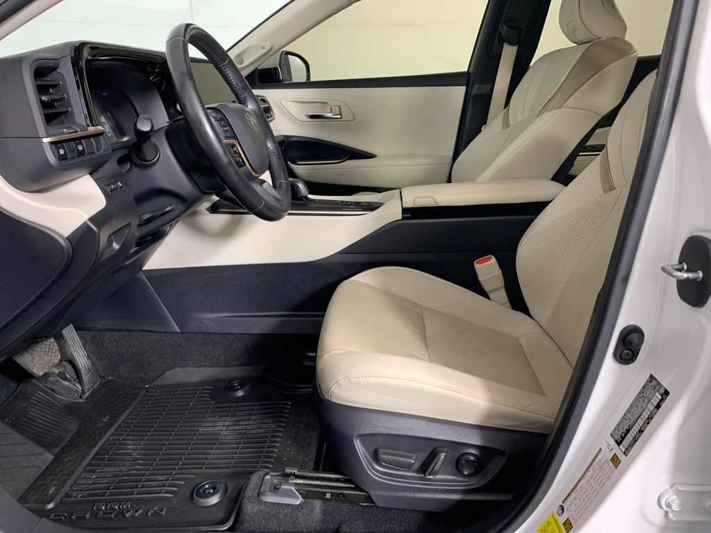 Used 2023 Toyota Crown Sedan