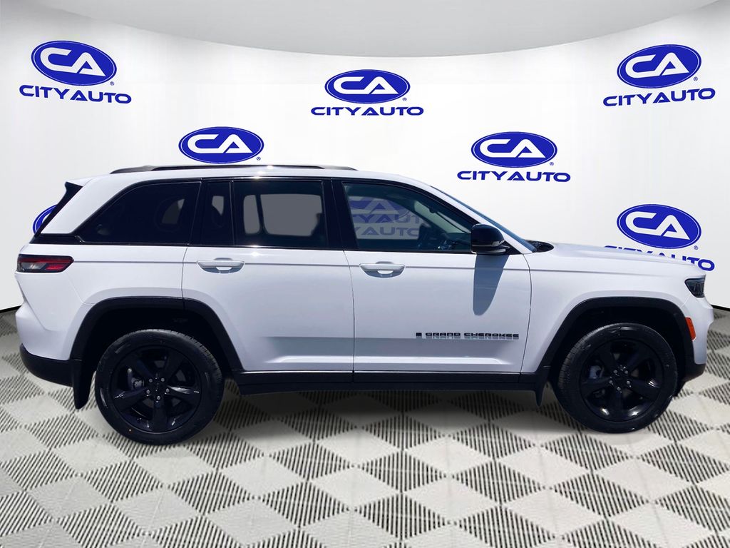 Used 2023 Jeep Grand Cherokee SUV
