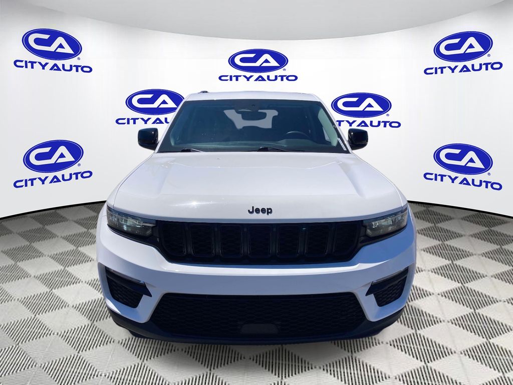 Used 2023 Jeep Grand Cherokee SUV