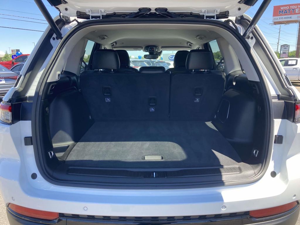 Used 2023 Jeep Grand Cherokee SUV