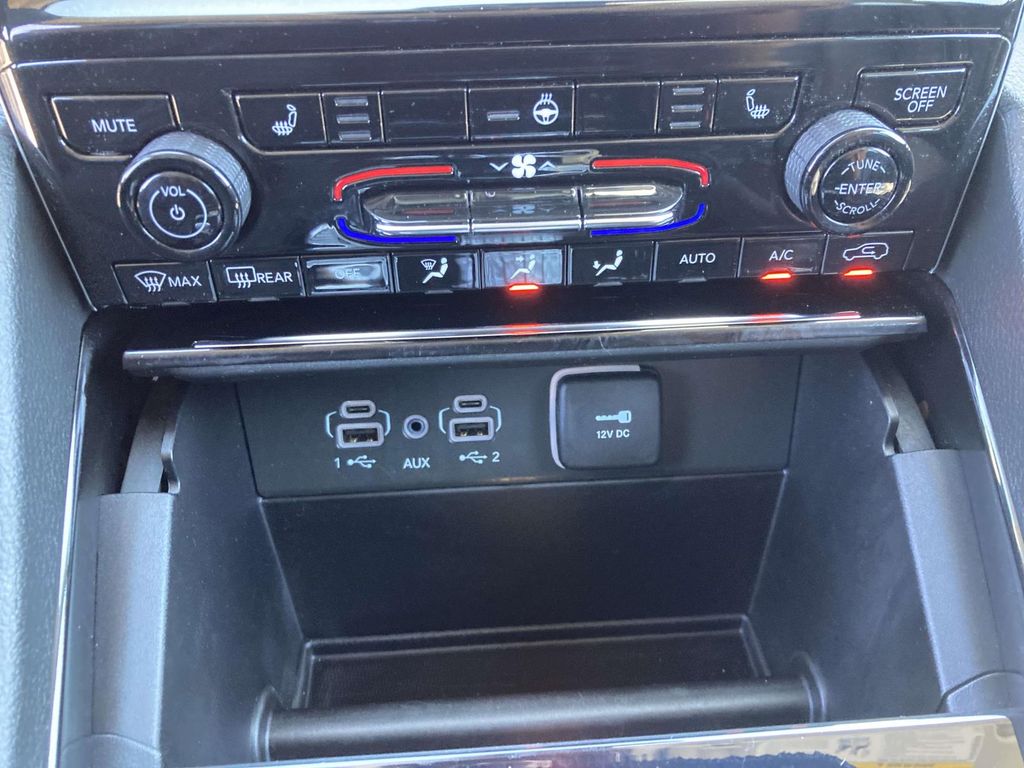 Used 2023 Jeep Grand Cherokee SUV