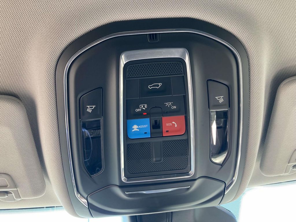 Used 2023 Jeep Grand Cherokee SUV