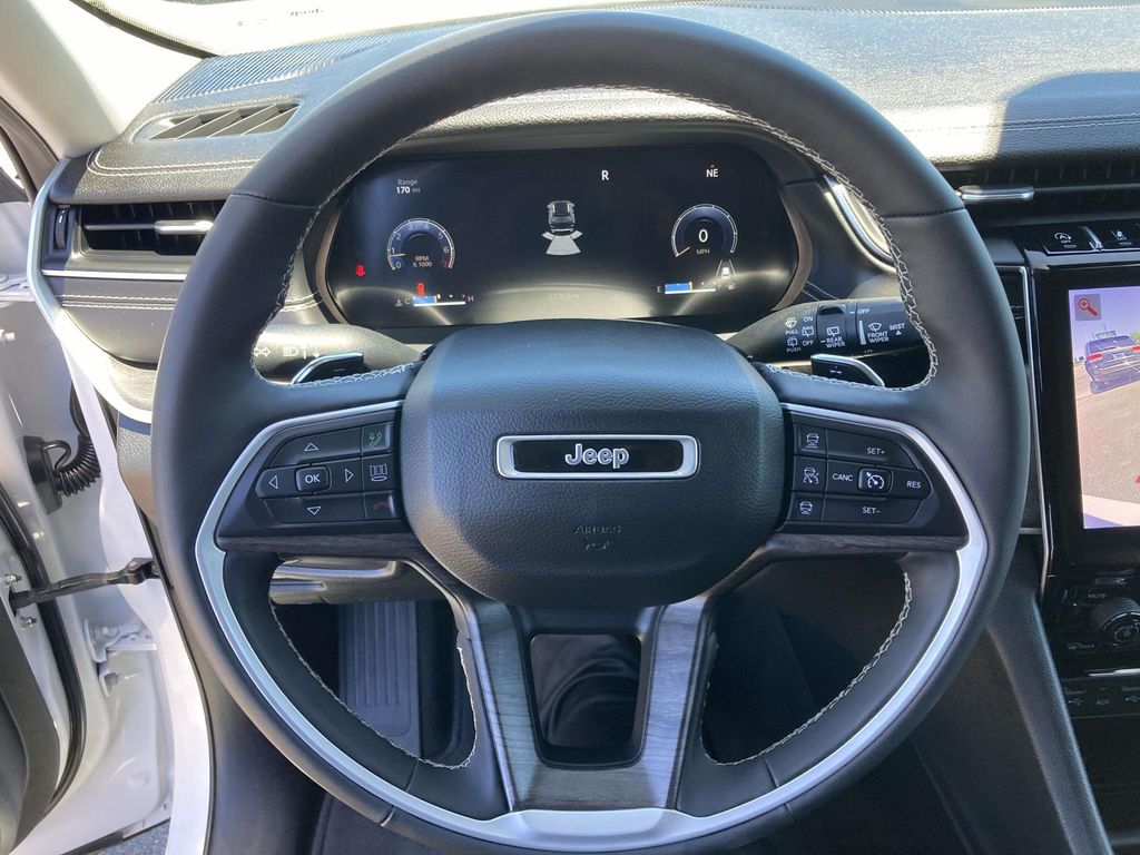 Used 2023 Jeep Grand Cherokee SUV