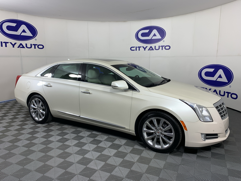 2013 Cadillac XTS 3.6L FWD Premium Collection's photo