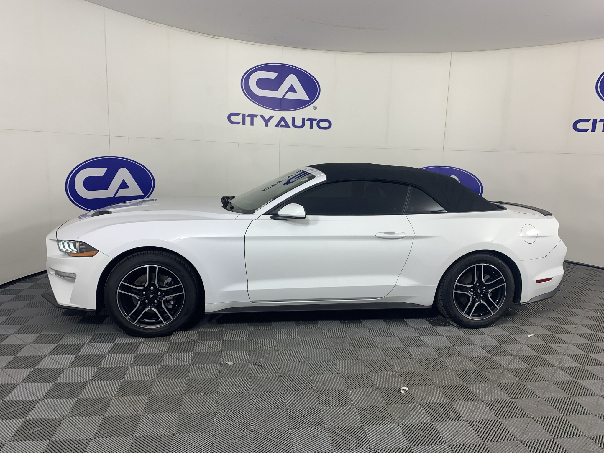 Used 2022 Ford Mustang Convertible