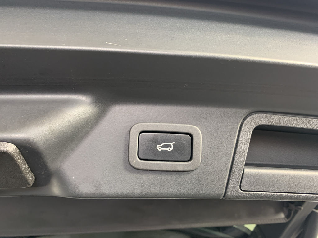 Used 2018 Land rover Range Rover Velar SUV
