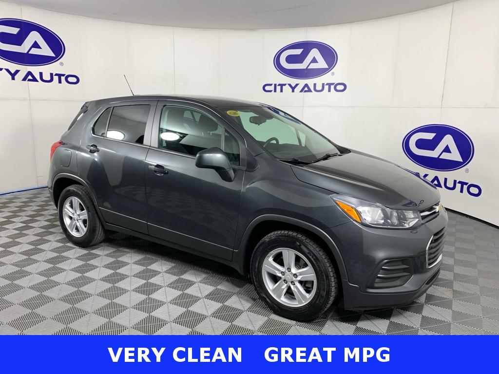 2019 Chevrolet Trax LS's photo