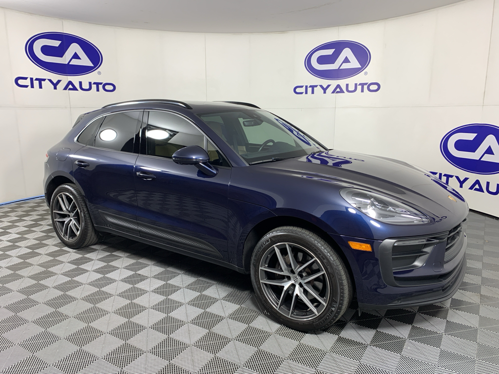 2023 Porsche Macan T's photo