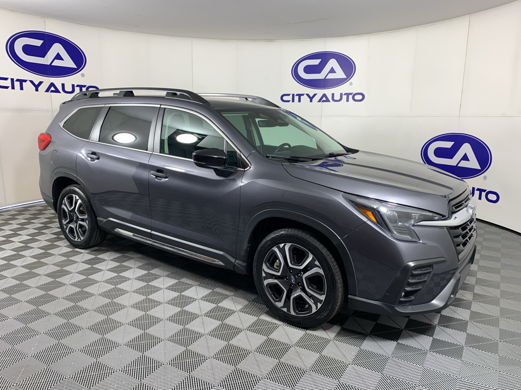 2024 Subaru Ascent Limited 7 Passenger's photo