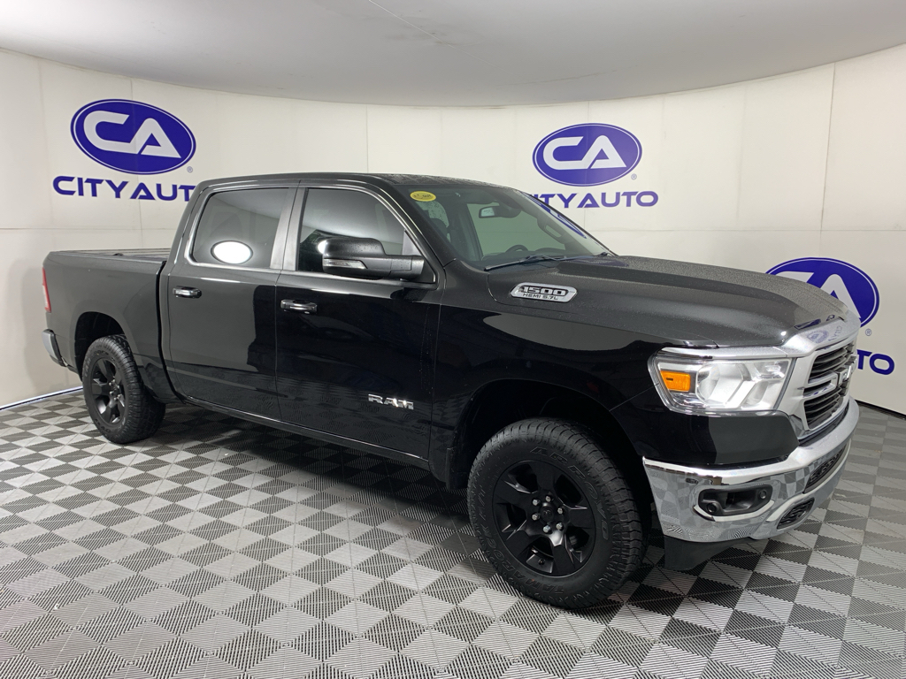 2019 RAM 1500 Big Horn/Lone Star 4x4 Crew Cab 5'7's photo