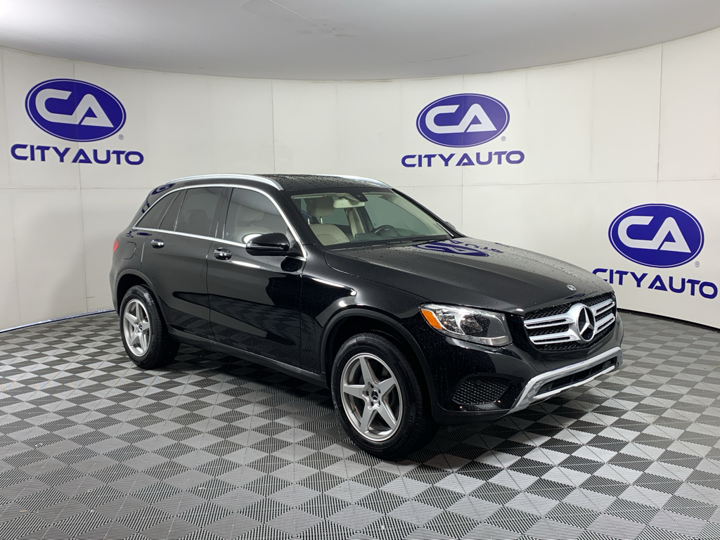 2019 Mercedes-Benz GLC GLC300's photo