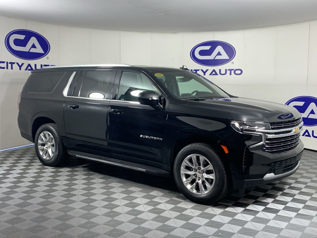 2021 Chevrolet Suburban 2WD 1500 LT's photo