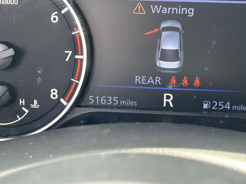 Vehicle photo 33