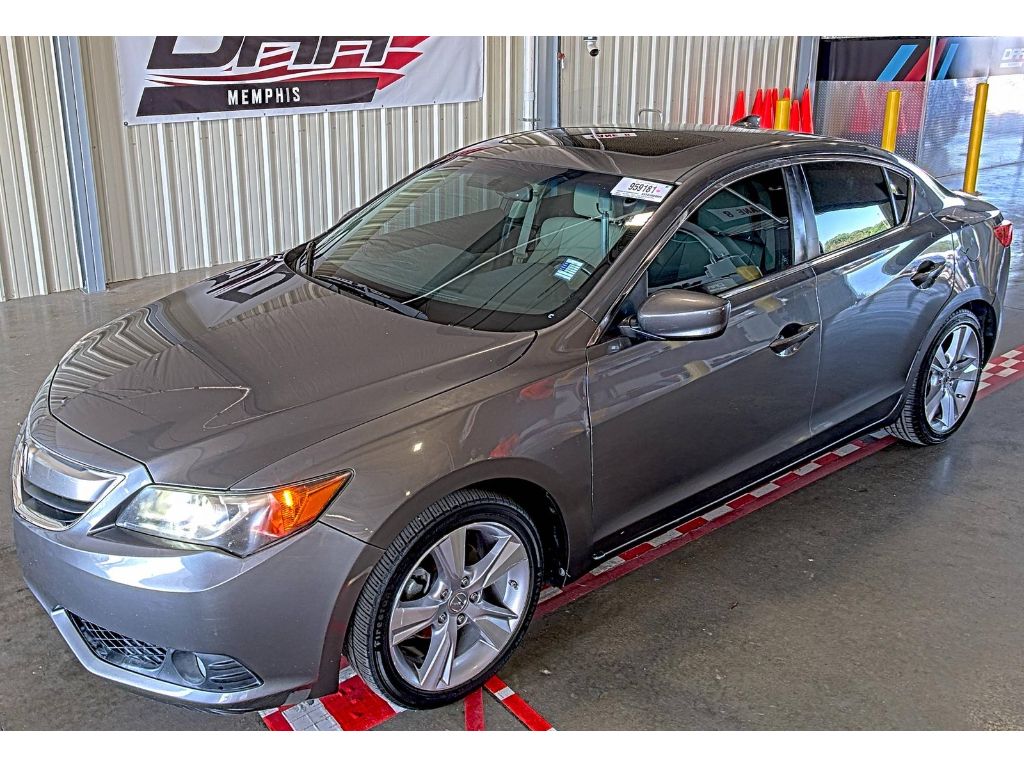 2013 Acura ILX Premium's photo